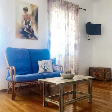 Spacious Apartment With Sea View In Tzamarelata - 90 M² Appartamento *