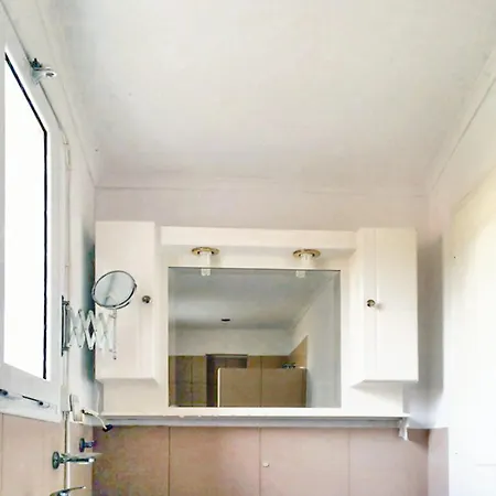 Lejlighed Spacious Apartment With Sea View In Tzamarelata - 90 M² *