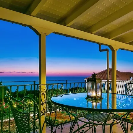 Spacious Apartment With Sea View In Tzamarelata - 90 M² Tzamarelata